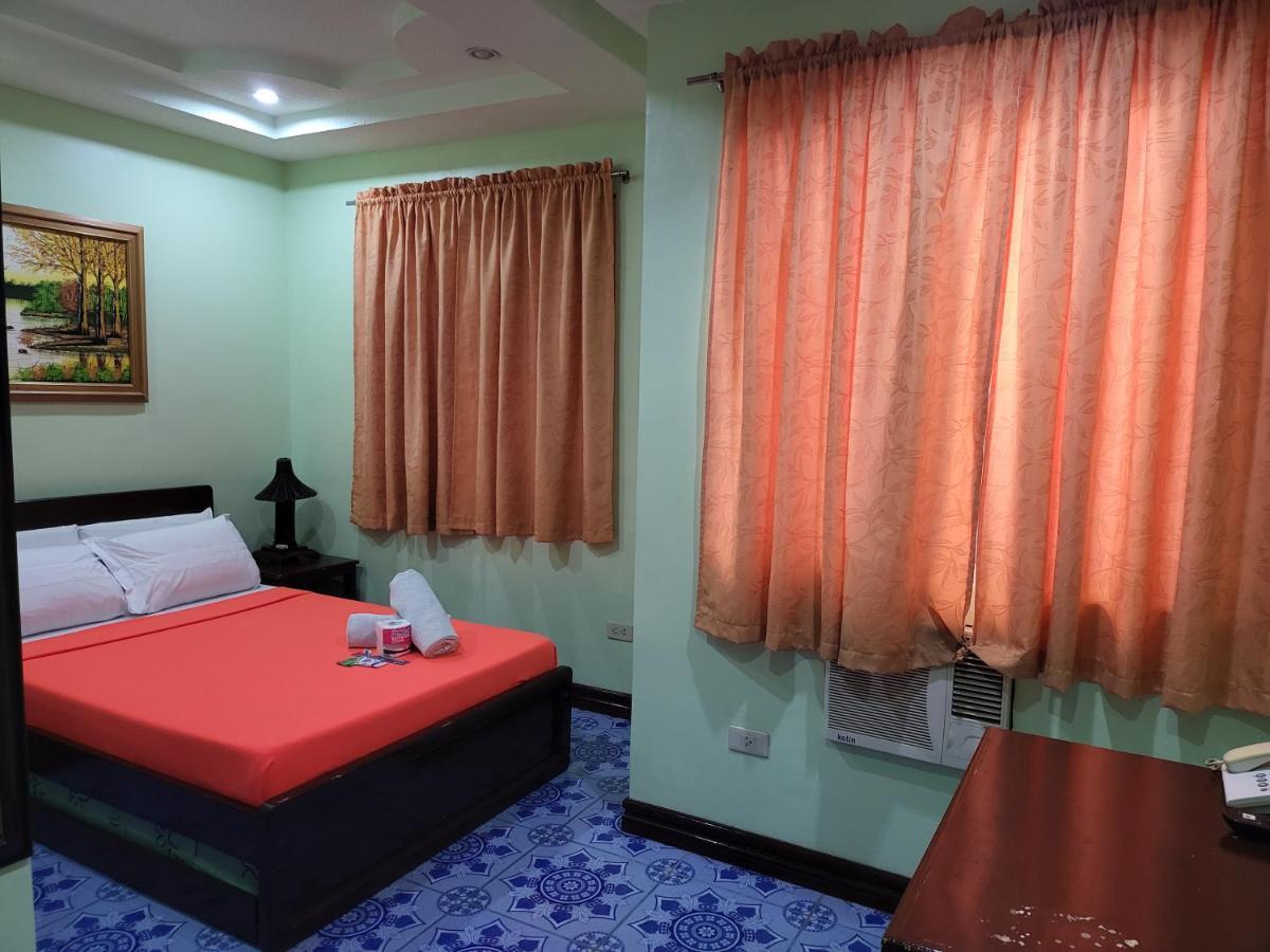 Rooms R Us - Voyagers Palace Puerto Princesa Exterior foto