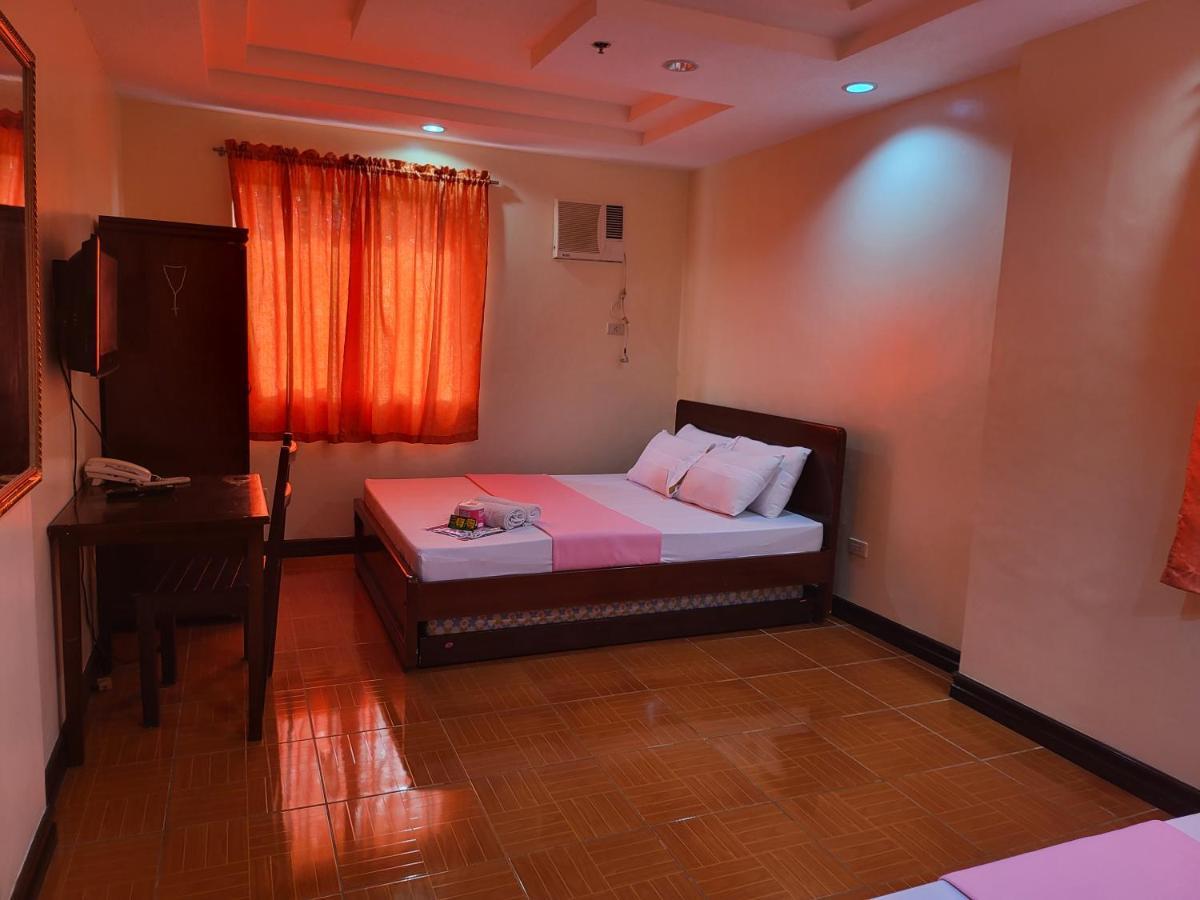 Rooms R Us - Voyagers Palace Puerto Princesa Exterior foto