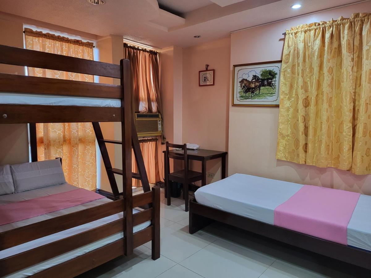 Rooms R Us - Voyagers Palace Puerto Princesa Exterior foto